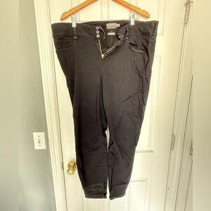 EUC Size 22R Torrid Black Jegging